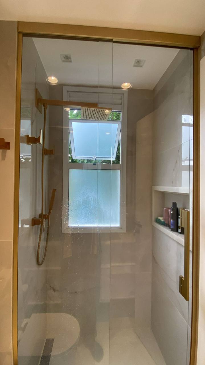 Porta de vidro temperado dupla